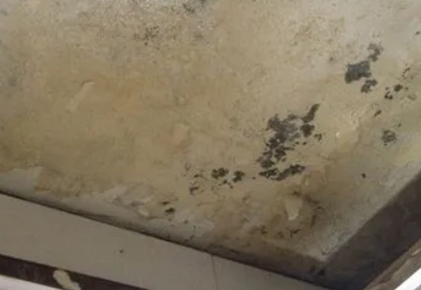 温州市阳台漏水维修公司分享下温州市卫生间渗水维修需要注意哪些问题。
